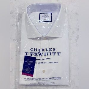 Charles Tyrwhitt Slim Fit, Non-Iron Dress Shirt. 18 Neck, 35 Sleeve